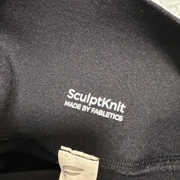 Reflective Sculptknit Fabletics Leggings - Picture 6 of 7